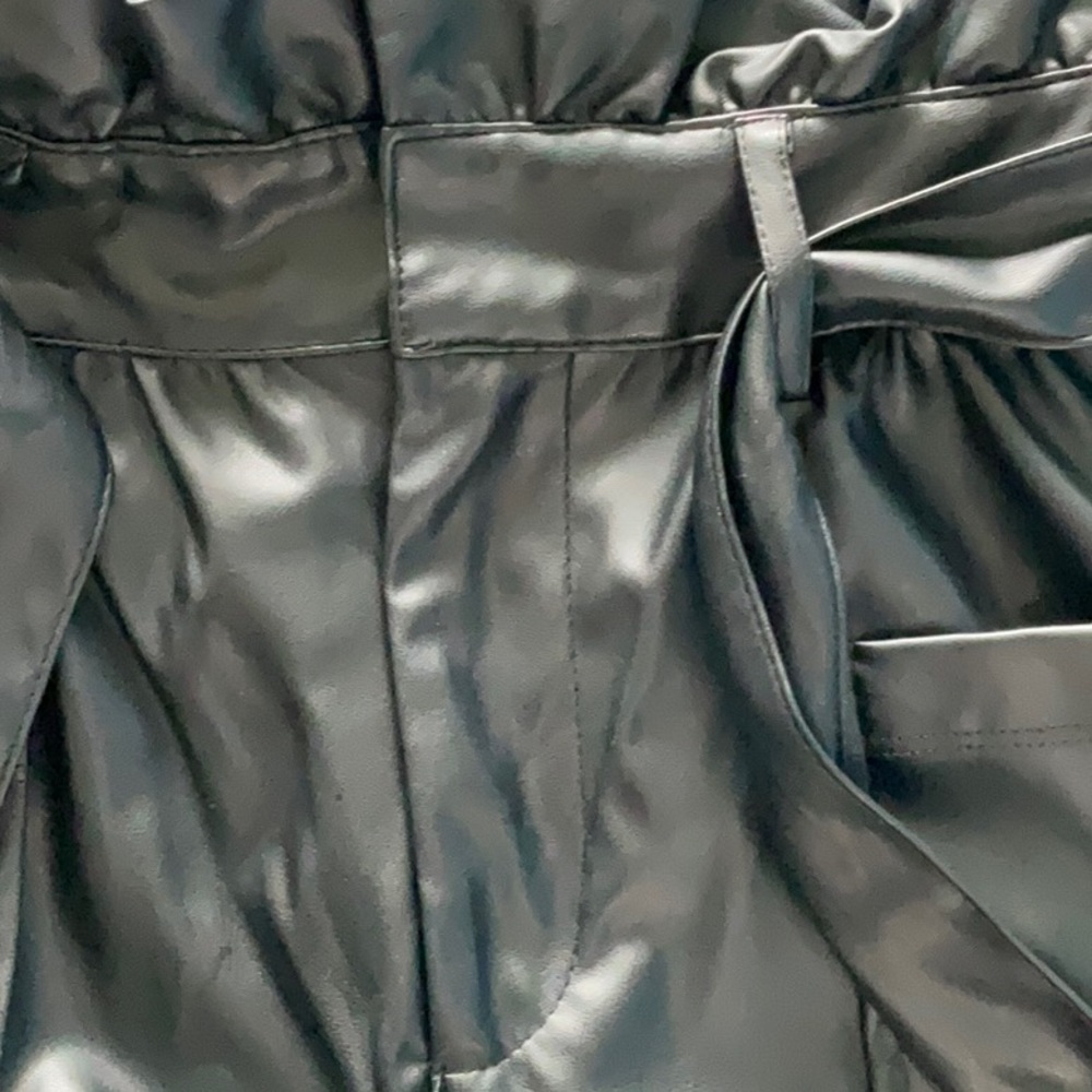Who What Wear Faux Leather Pants Size 8 - Picture 5 of 6